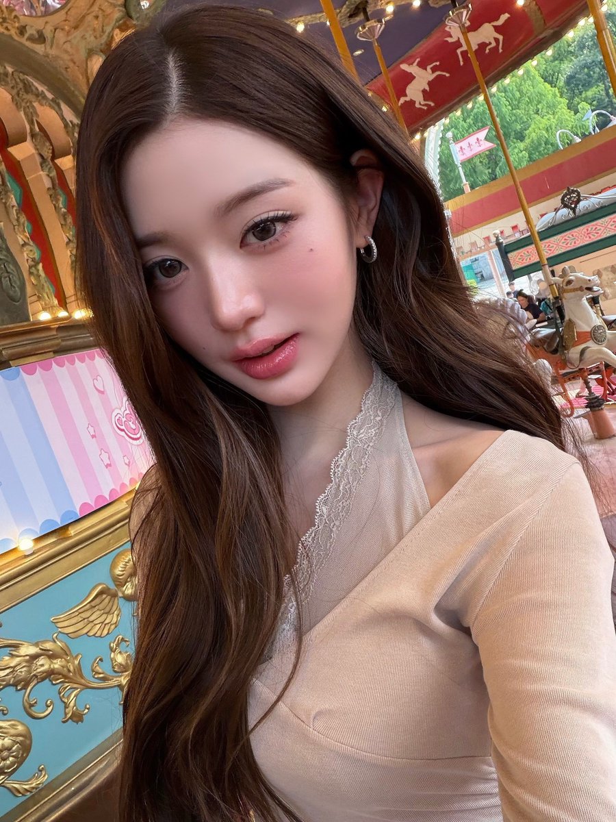 ivepics_'s tweet photo. wonyoung instagram update https://t.co/Ei2p1eZwt2