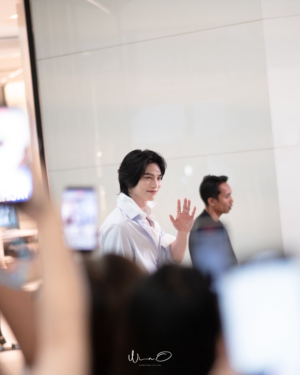 WinmetawinO's tweet photo. ลอยมาเลยยย

WIN AP CENTRAL EMBASSY

#AudemarsPiguetxWin
#AudemarsPiguet #winmetawin https://t.co/mot0apunKl