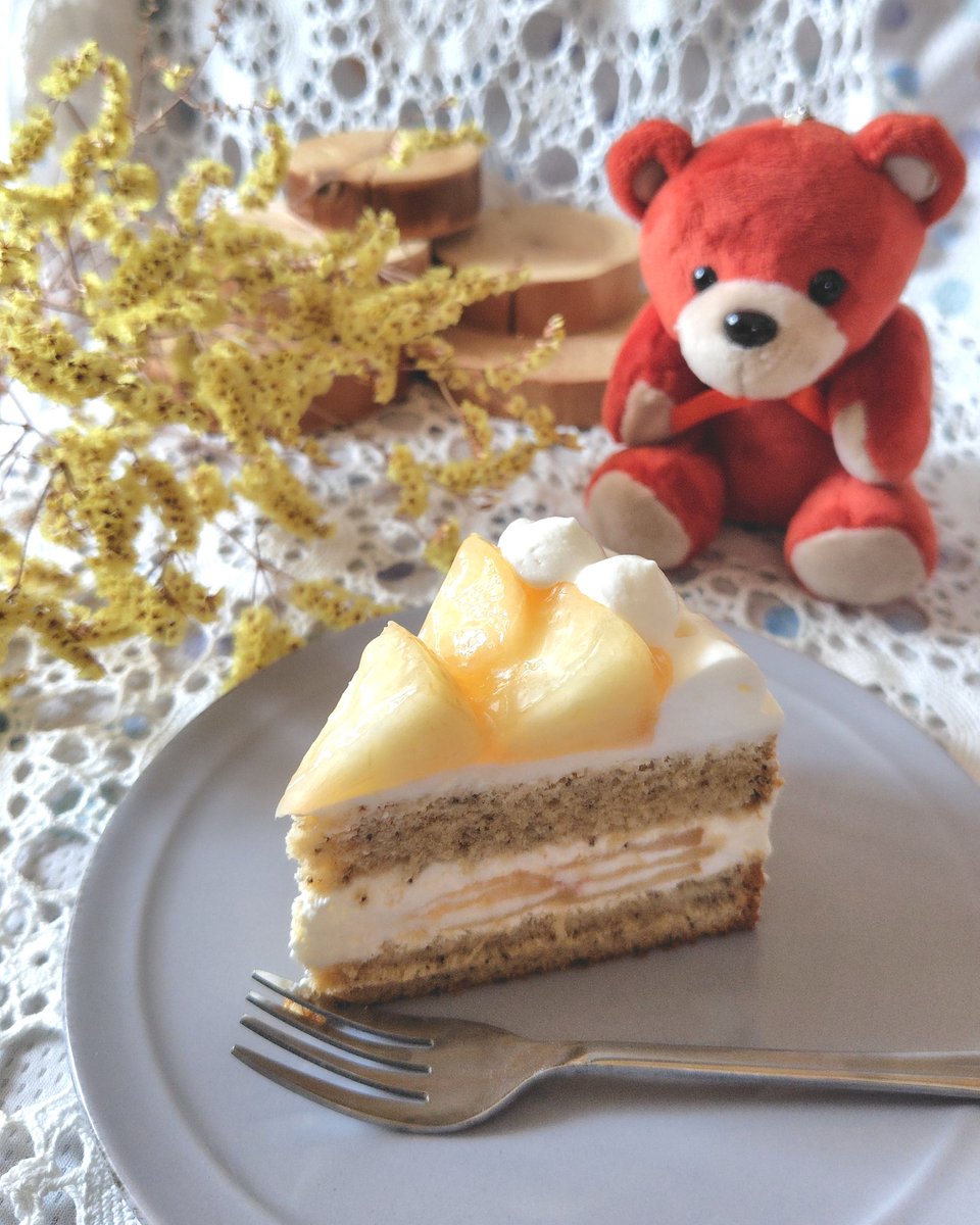 chisato_sweets's tweet photo. 桃のショートケーキ🍑
健くんのファンミグッズ「おとみるれずん」を作られたお店で食べたケーキが美味しかったのでそれっぽく作ってみました☺️ https://t.co/v3mhkq5cvZ