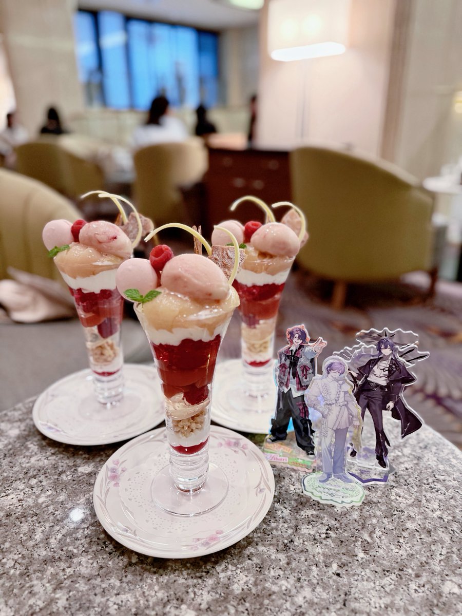 haruca404_'s tweet photo. 友達の付き添いでスイパラへ！
美味しすぎた～！オシャレだ～！感謝🍑🍴 https://t.co/FFRRqxye8P