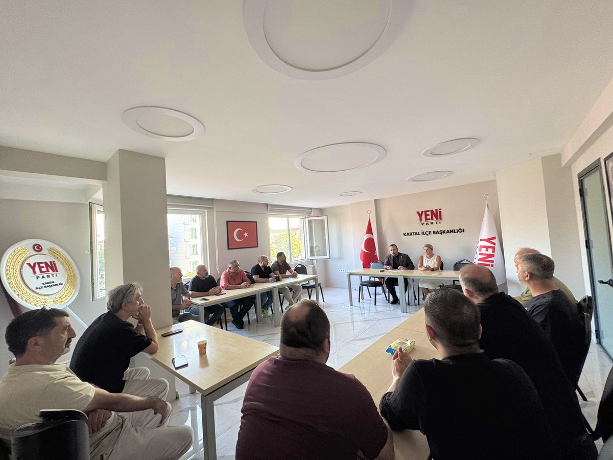 YeniPartikartl's tweet photo. Yeni Parti Kartal İlçe Başkanlığımızda, Mahalle Birim Başkanlarımızla birlikte verimli bir toplantı gerçekleştirdik.

Örgütümüzün mali süreçlerini, çalışmalarımızı ve önümüzdeki döneme ilişkin planlamalarımızı değerlendirdik.
#yenipartikartal https://t.co/lVZrQ34P6m