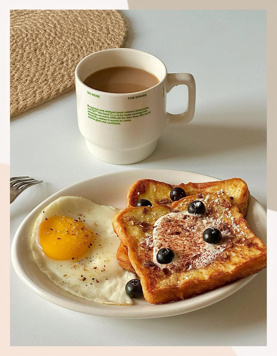 SavannahCaffgi's tweet photo. Café recién hecho con croissant crujiente! Un instante perfecto de la maana.， https://t.co/ei2iuaX5cr