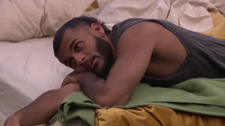 rbbq's tweet photo. Things You "Need To Know" - Day 44 #BB28

1. Haley/Kamu agree to evict Angela if one of them wins Block Buster
2. Taylor campaigns to keep Kamu, saying not to give the icons everything they expect
3. Haley warns Kamu/Taylor/Yash that she overheard Barrett/Drew talking to Dee/Devens about the vote (and that they are close)
4. Mallory clocks that Mosh Pit was formed to evict Kamu, she does not want to blindside Yash
5. Barrett warns Dee/Devens that Drew was vocal (mentioning Devens' name) about the Icons being threats last week
6. Dee/Devens worry after Mallory/Melody/Drew spend a lot of time in HoH w/ Yash

Eviction Scenarios (as of now) - these are still up in the air as Mallory/Melody continue to waver, but if Angela wins Block Buster Barrett/Dee/Devens/Drew/Angela control a majority and will evict Kamu over Haley

Angela vs. Haley: Haley Evicted*
Angela vs. Kamu: Kamu Evicted*
Haley vs. Kamu: Kamu Evicted

What To Watch For Today
- Block Buster Competition
- Eviction
- HoH