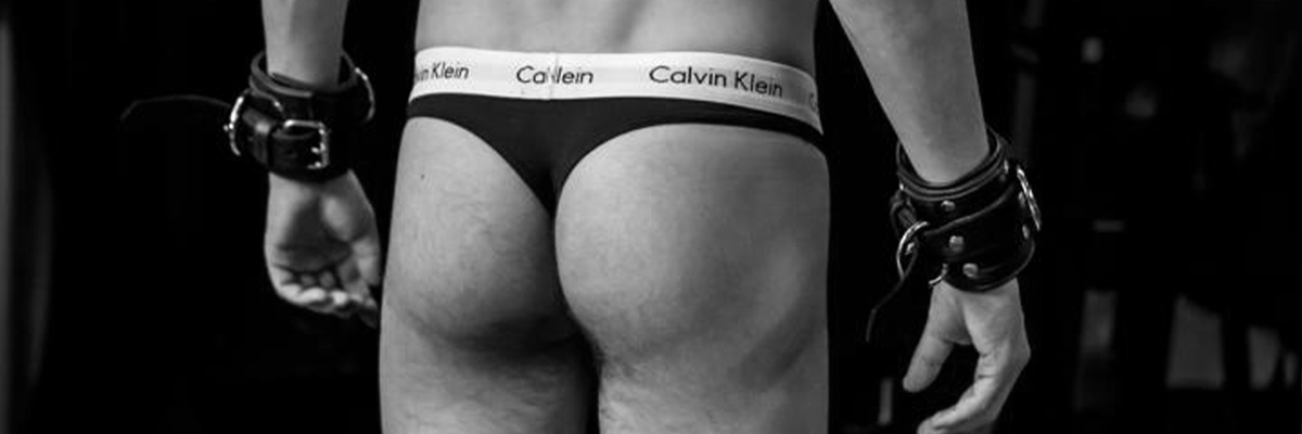 berbraber's tweet photo. Minha primeira experiência numa masmorra BDSM me ensinou muito mais do que os limites da minha dor física. https://t.co/xNdVxjRq6g

#gay #queer #literaturagay #blog #literatura #berlin #bdsm #bondage #dungeon #sub #dom https://t.co/7HrTjZXdxG