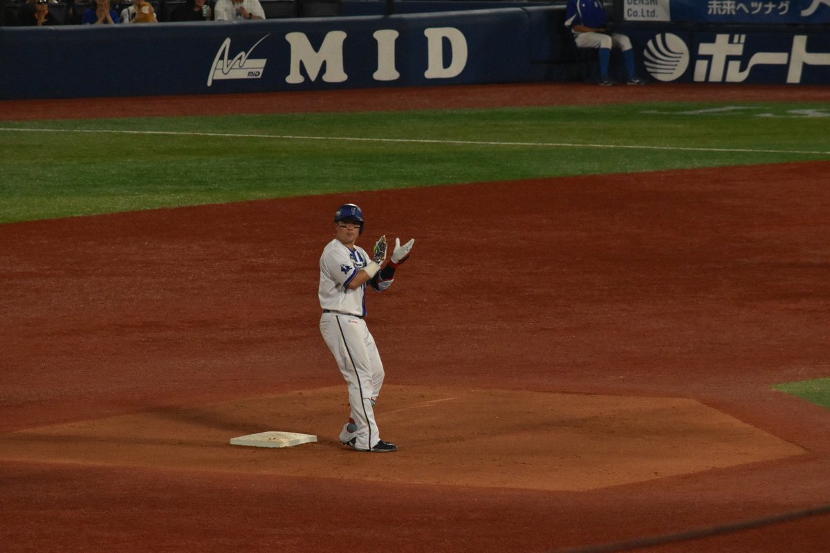 Ruby_43BayStars's tweet photo. 2点を返すツーベース！
#牧秀悟 https://t.co/huksUUuKxq