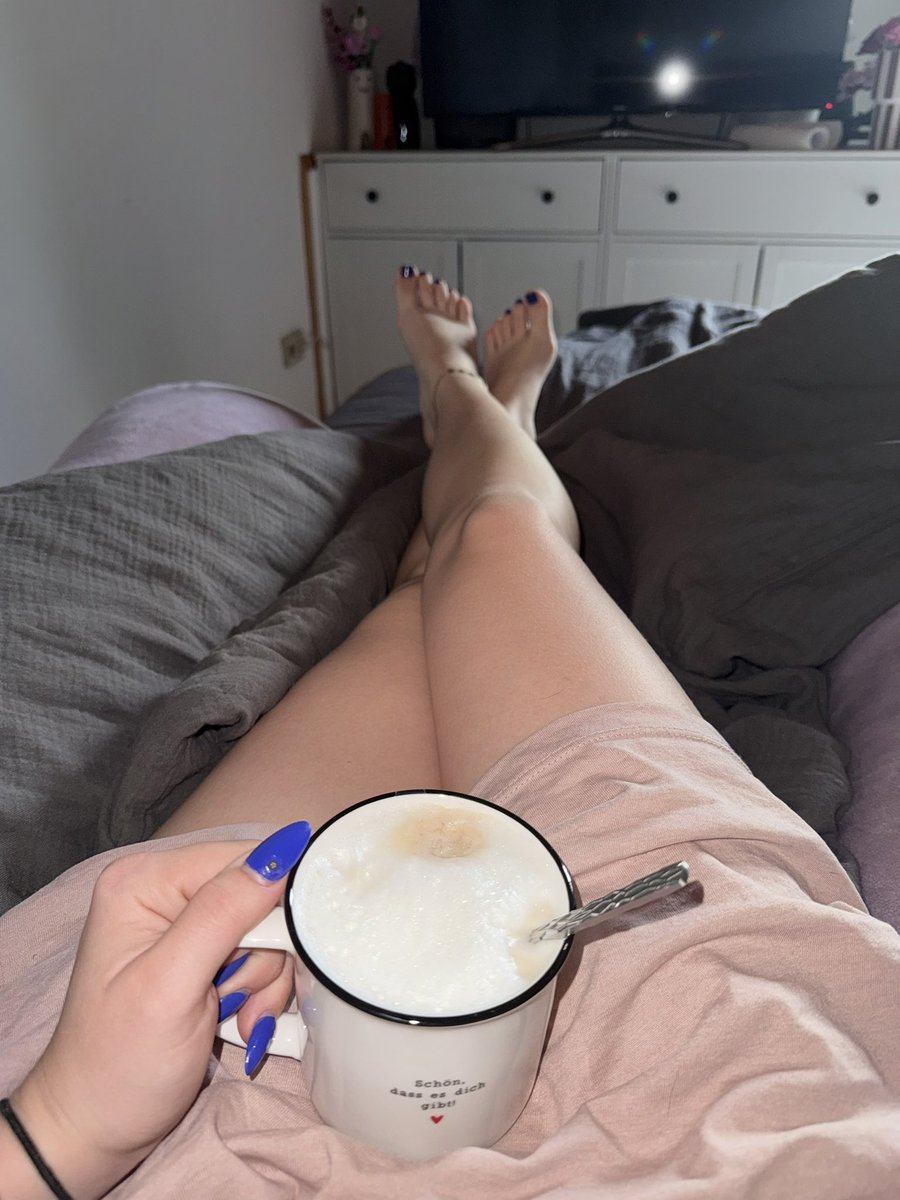 Polish_Maria_'s tweet photo. Guten Morgen ☕️
Heute geht’s für uns zu Ikea, welcher Loser übernimmt dann die Rechnung?🤭💸
.
Zahlsklave paypig feetfetish geldherrin findom herrin geldsklave Stiefel rauchen Melkung https://t.co/jwOeJ3lj15