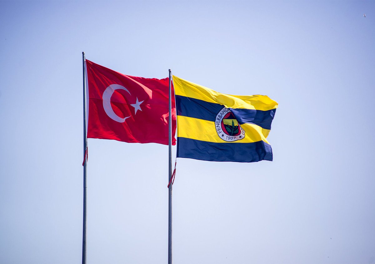 Fenerbahce's tweet photo. Sarı Lacivertli formadan Ay-Yıldızlı formaya uzanan yolculukta, 47 milli sporcumuz Akdeniz Oyunları’nda Türkiye’yi temsil edecek.

Her branşta, her kulvarda, daima ülkemiz için. 🇹🇷

🔗 https://t.co/hqCB62NYFj https://t.co/hzX5gKwKTg