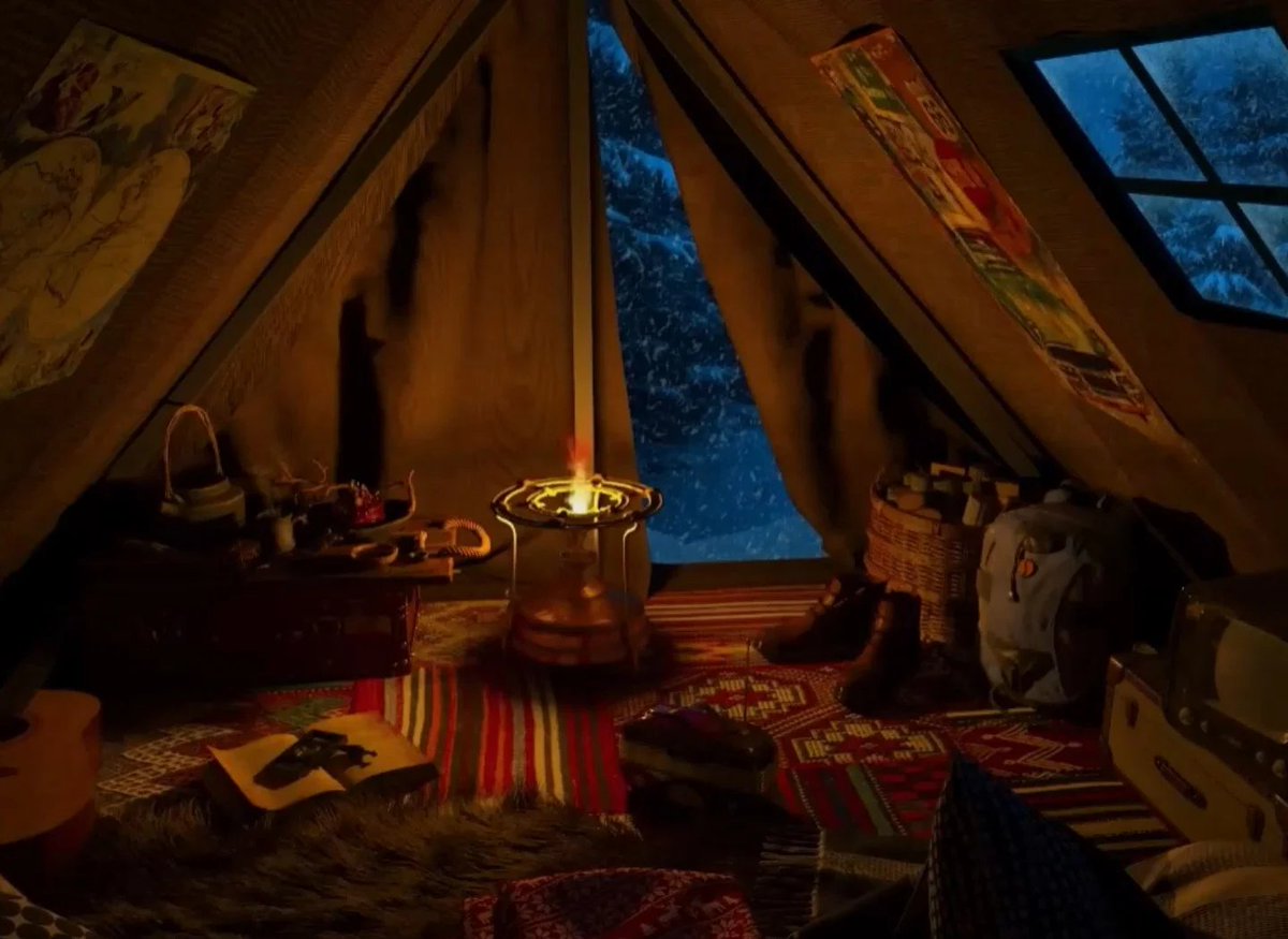 sensillar's tweet photo. Just woke up to crispy mountain air and the soft glow of fireflies by the tent  Best impromptu weekend escape ever!， https://t.co/zrQeN67niv
