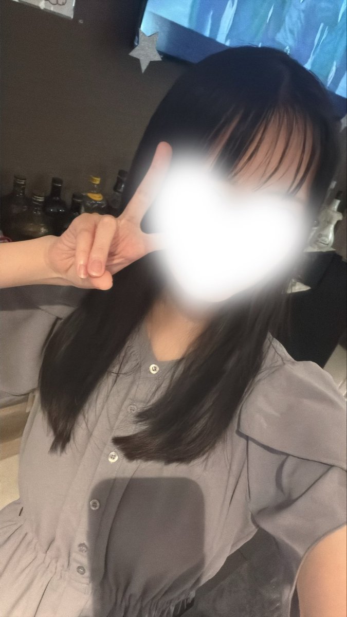 nanaco2021's tweet photo. こんばんは🌙
elfOpenしました🐰

🍓本日の出勤🍓
まな🧸
ことさん🧸
ゆりかさん🧸

皆様のご来店お待ちしております🥂🎗️

#higashinakano #higashinakanoelf
#girlsbarelf #ガールズバイト #ガルバ求人 https://t.co/5d3tW0iRAg