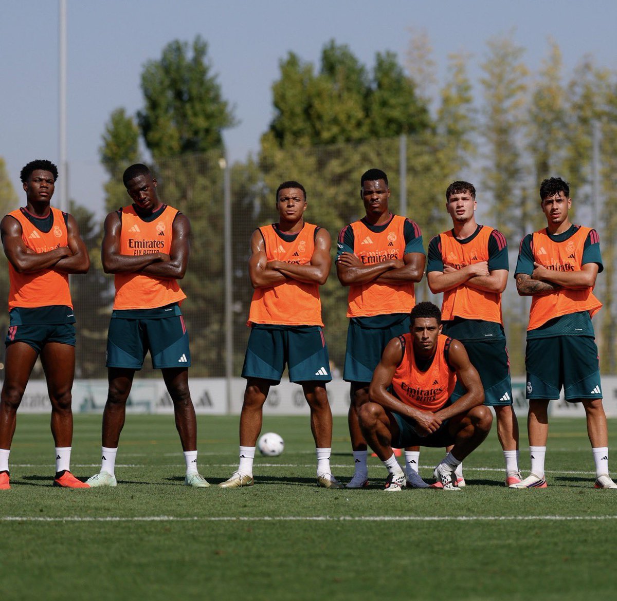 kykyyse's tweet photo. so basically every team that has Jude and mbappe wins? love this energy hopefully we see it in the league matches too https://t.co/NzqsNo93Pg
