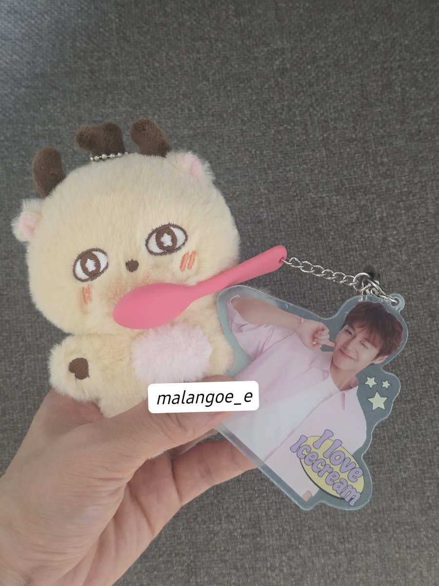 malangoe_e's tweet photo. 베라키링 생각보다 왕 크다 ㅋㅋㅋ
소심이도 베라 먹어🫠
왕커서 조아요 ㅜㅜ 오늘 예약마감이니깐 추가구매 간다. MZ산딸기 대두키링 나에게로 https://t.co/qSdFkP6hhl