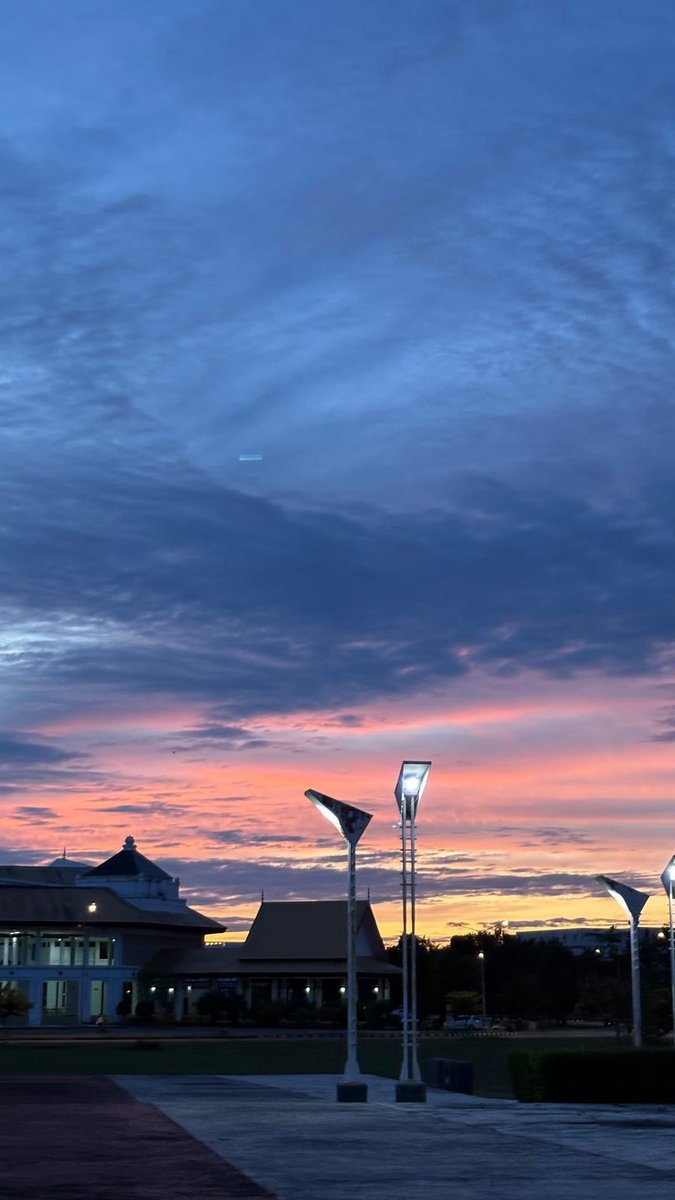 jjkjangmi's tweet photo. 🌄 https://t.co/ormX3pKKis
