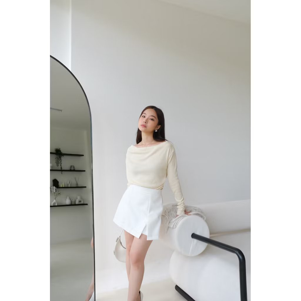 gaurisav's tweet photo. Mini skirt tapi juga celana, skort ini bisa di mix &amp; match sama atasan apapun. Casual look and comfy 🤍 https://t.co/mfbDfjwdp6