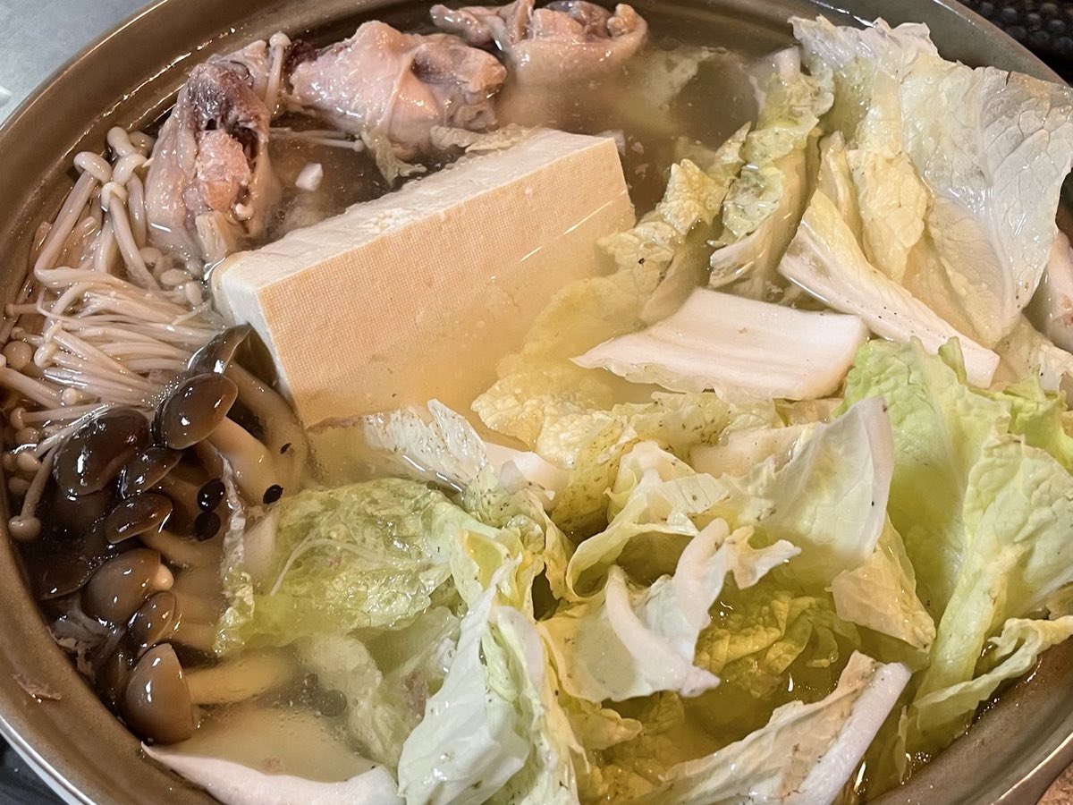 fuumaman's tweet photo. 生きるために、暑い時には熱いもの🍲 https://t.co/OIWrth54HH
