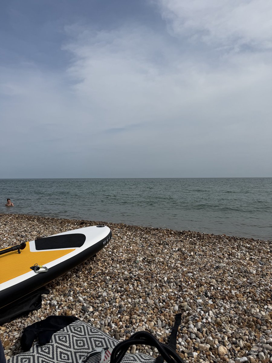 ParizeCody's tweet photo. Weekend paddle boarding 🏄🏻‍♀️
#paddleboarding https://t.co/8j2eFan8JY