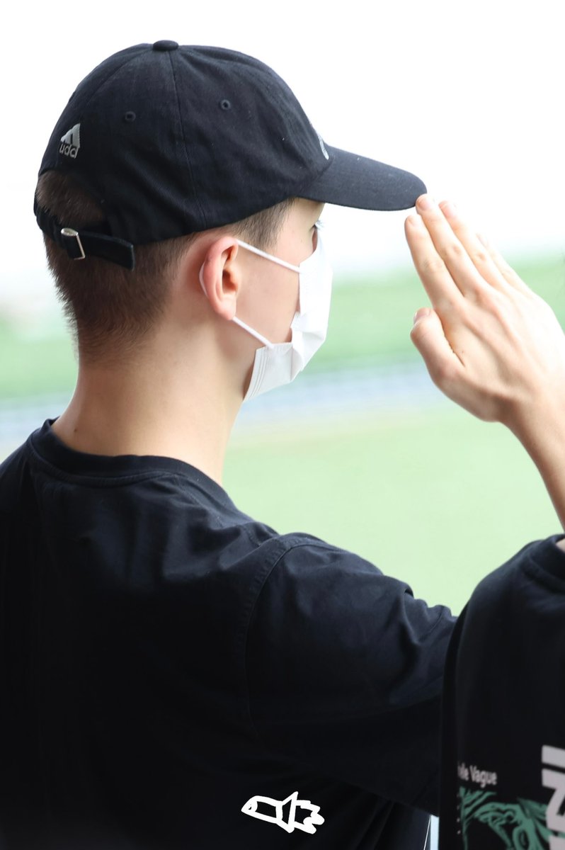 haaveecee's tweet photo. Selamat menunaikan kewajiban ya my sayang gw 🖤 
Ketemu lg ntar kita langsung lamaran, ok? https://t.co/yCmc2GPWto