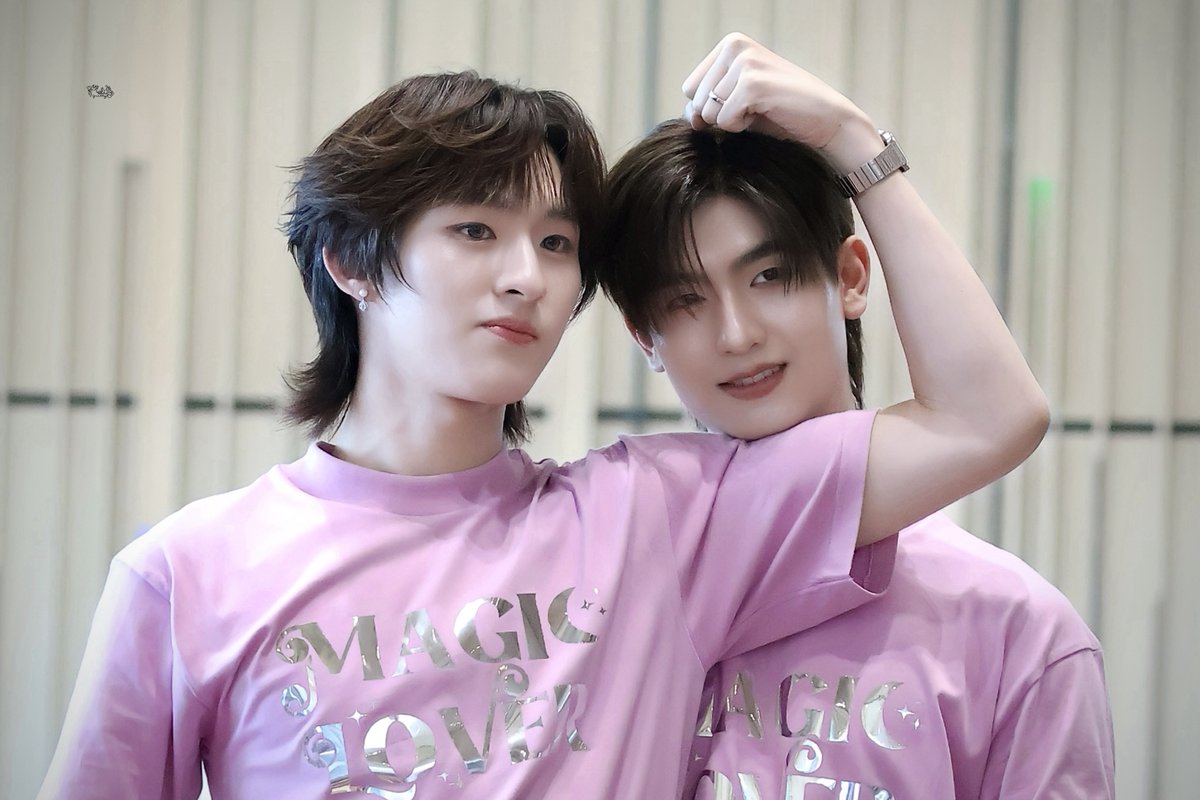 dearmeliq's tweet photo. 𖧷 

อาเฟียแกล้งองต๋าได้คนเดียว(คนอื่นห้ามแย่ง!)

Magic Lover Worship
#บวงสรวงMagicLover 
#โทมัสก้อง ⨟ #thomaskong https://t.co/jgGvwNRRPh