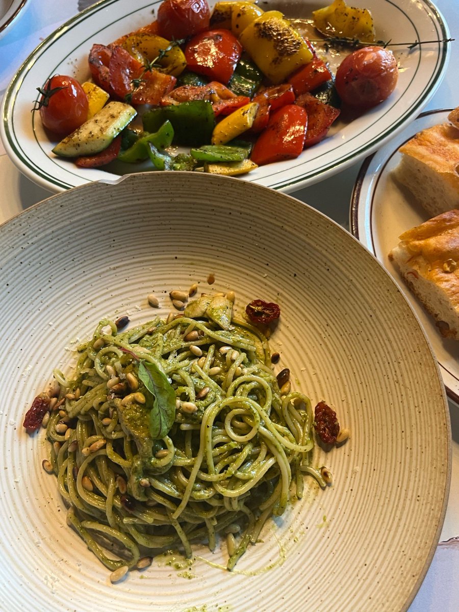 sonalimondal18's tweet photo. Tonight’s perfect: homemade pasta + my dog’s endless zoomies across the kitchen floor. Nothing beats quiet, messy, family moments that feel like warm hugs. https://t.co/IQciBW7eJn
