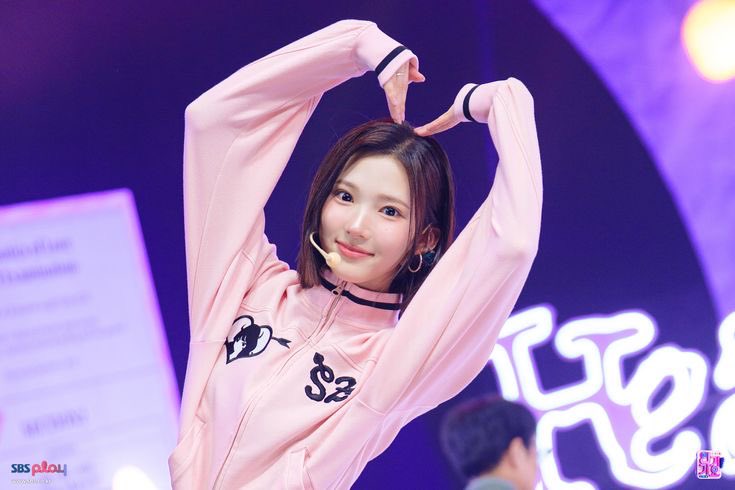 evemereall's tweet photo. @Heartiely @wraithcendre Asik makasih banyak anya dan samara! 

Dan halo samara 😊 kenalin yaa gue eve tekling ‘24. Gue follow ya, boleh? https://t.co/xQXL4SYEVK