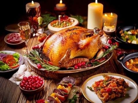 Janeda10's tweet photo. Festive Turkey Dinner Alert! Juicy roasted turkey, creamy mashed potatoes, cranberry sauce and all the holiday favorites—only this weekend at our bistro!  Reserve your spot now! #HolidayDinner https://t.co/iK47IsSVux