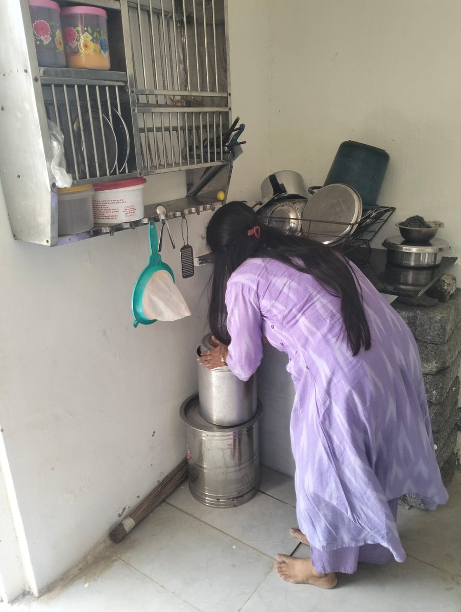 Tankaraicds's tweet photo. ICDS GHATAK TANKARA 
આજ રોજ તા. ૨૦/૮/૨૦૨૫ 
ટંકારા બાળ વિકાસ યોજના અધિકારી દ્વારા અલગ અલગ આ.વા કેન્દ્ર ની મુલાકાત કરી આ.વા કેન્દ્ર માં સફાઈ , રસોઈ ઘર ની સ્વછતા, બાળકોને અપાતા નાસ્તા ની ગુણવત્તા અને અનાજ ના સ્ટોક ની સફાઈ બાબતે ચકાસણી કરેલ. https://t.co/KEPHZMW6mU