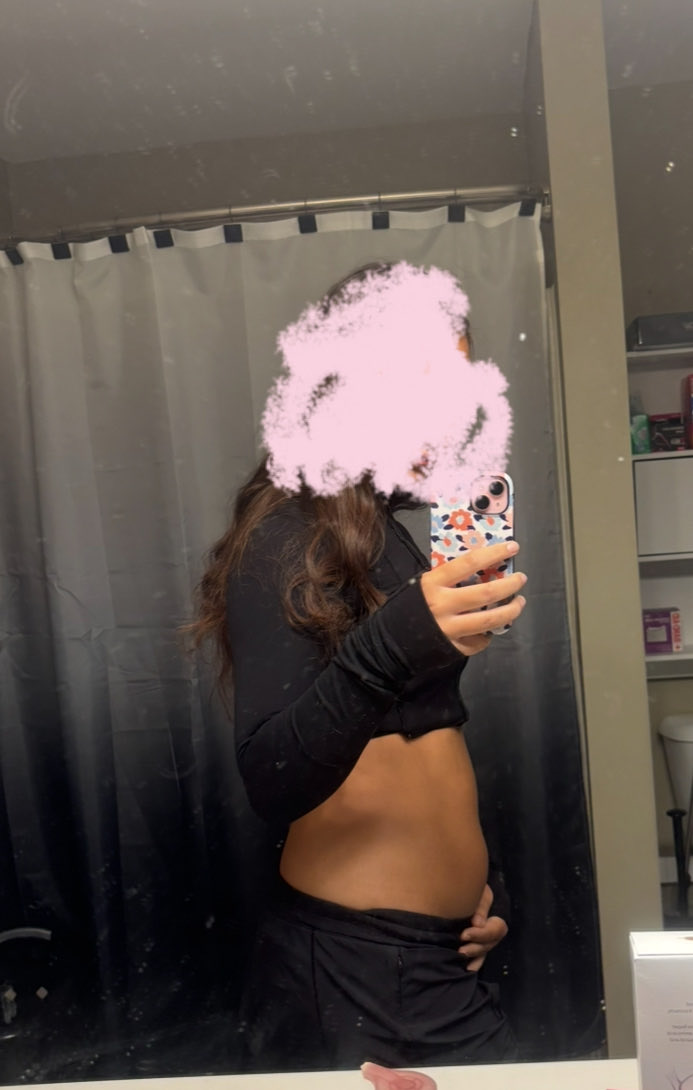growingwingss's tweet photo. can we discuss how the camera HAS to add so much weight 💔 kill me https://t.co/mxpy5KqDWq