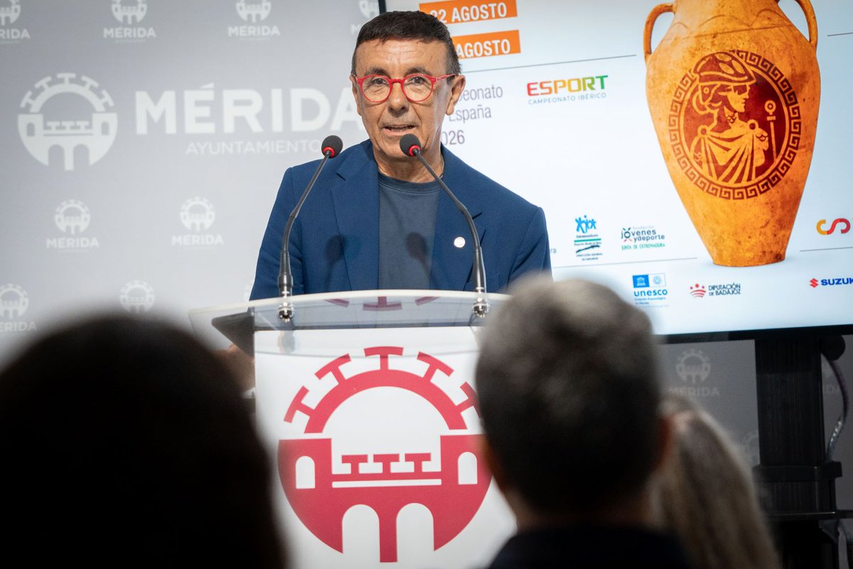 TRIATLONSP's tweet photo. 8️⃣0️⃣0️⃣ #triatletas competirán el 22 y 23 de agosto en el Cpto d #España d #Triatlón 2026 n #Mérida con nuevo circuito n l centro y mucho ➕ #presentación #FETRIMérida #SomosTriatlon
Más infor 👇
https://t.co/a52k9B0YyJ
@deportegob @ayto_merida @jovendeportEXT @DipdeBadajoz https://t.co/FimVyDkyOf