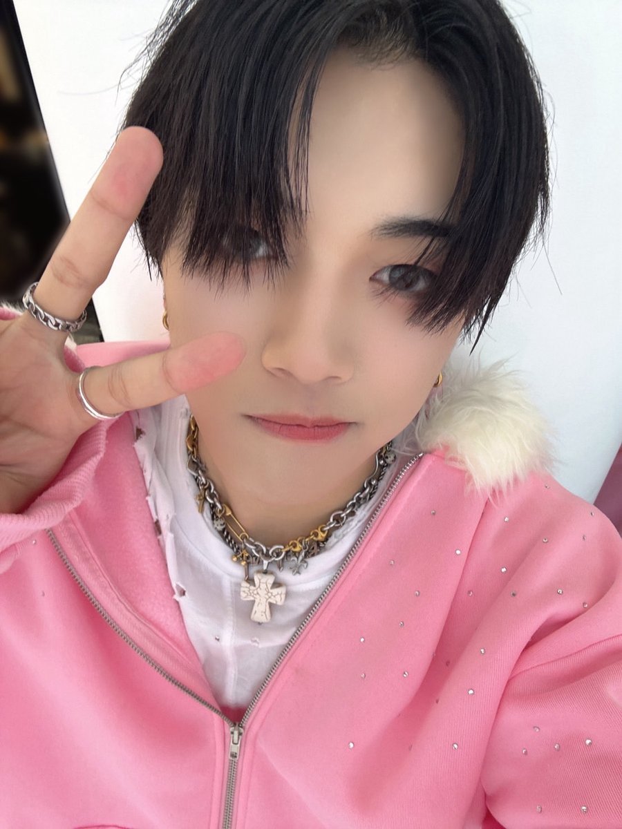official_DXTEEN's tweet photo. [#平本健]
後1日で週末だべさ。
がんばろかー

#DXTEEN #HIRAMOTOKEN https://t.co/pVqR9YuxmQ