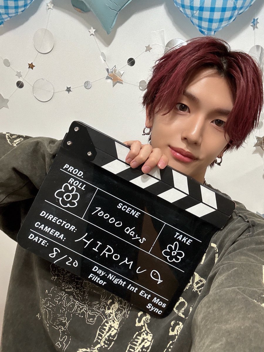 official__INI's tweet photo. [#髙塚大夢]

10000日分の感謝を込めて
今日まで出会ってくれたみんな
大好きだよ🫶

#INI #TAKATSUKAHIROMU https://t.co/jWaQJMSrpA