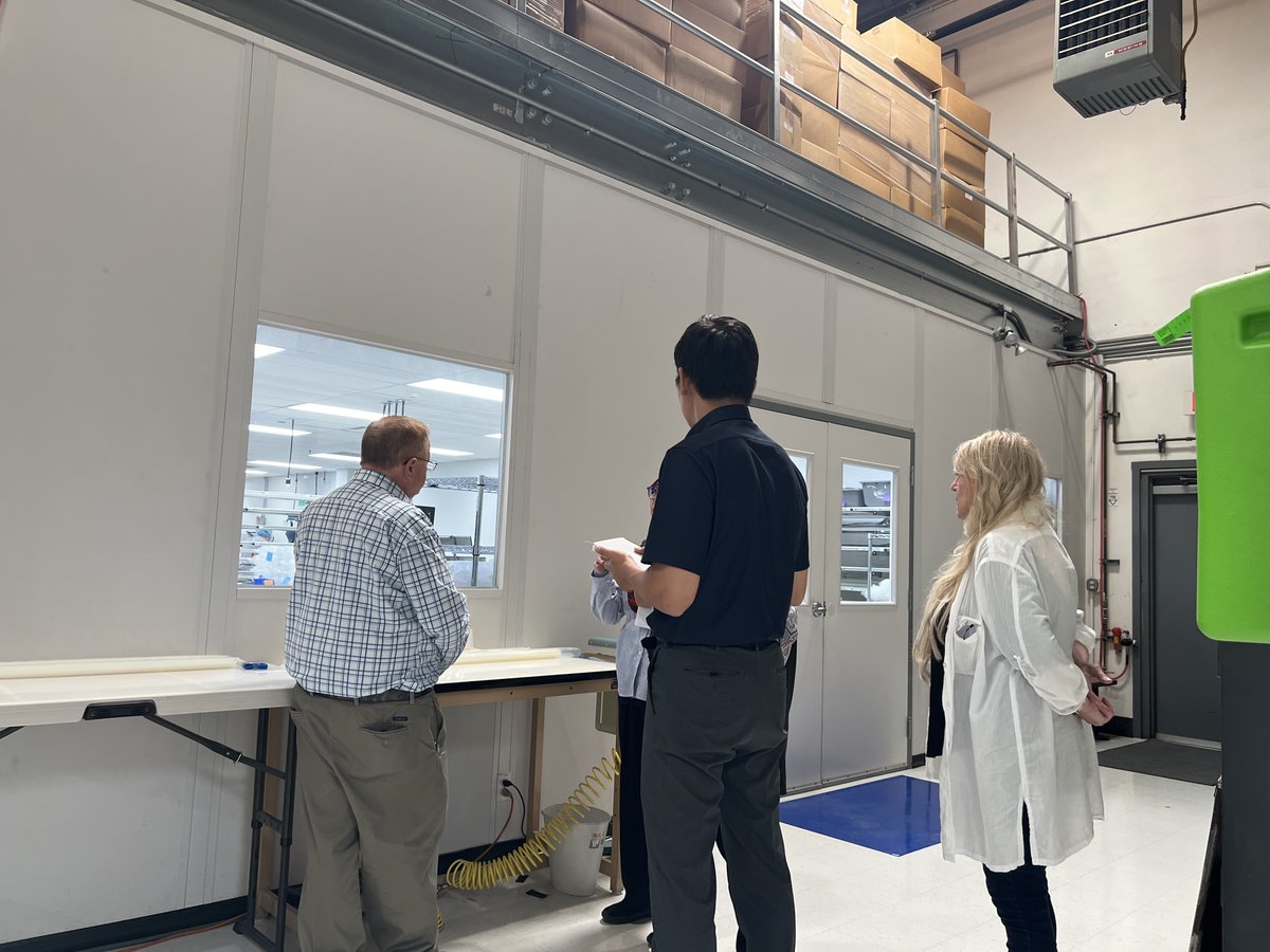 MedicalExt's tweet photo. MET recently welcomed customers from Japan and Malaysia to our California facility! 

Whether we're across the table or across the globe, we're committed to being a partner our customers can count on. Reach out to our team today for more info: https://t.co/Z3BgbsgA6B https://t.co/MDglcxsO4B