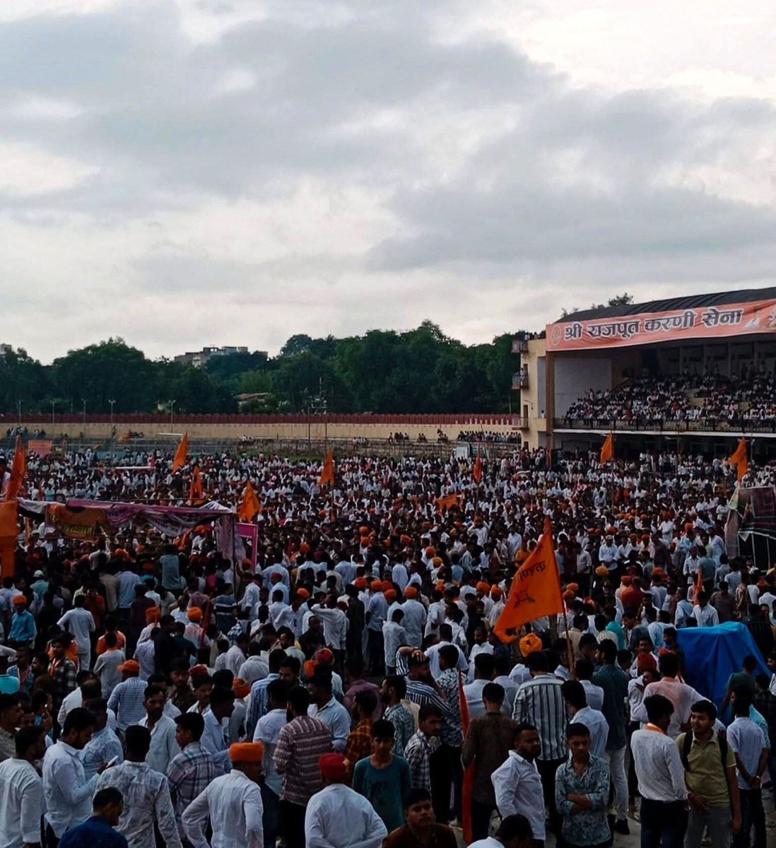 1234Totall's tweet photo. 21 अगस्त को राजस्थान से 100000 की संख्या जंतर मंतर पहुंच रही है 

जय श्री परशुराम जय भवानी 

आरक्षण हटाओ आंदोलन

#UGCRollback https://t.co/ZQOab2uBtJ
