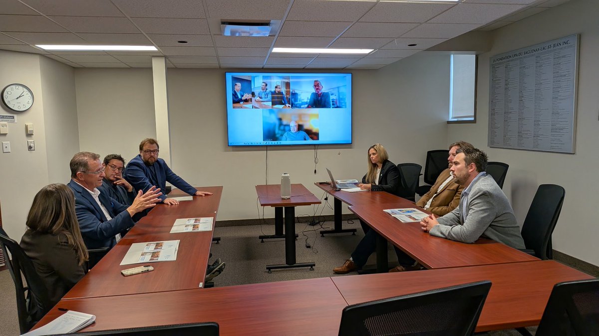 yfblanchet's tweet photo. L’heure de tous les dangers…

J’étais, avant l’entente ramenée par Dominic Leblanc à Mark Carney, avec les Producteurs de lait du Saguenay-Lac-St-Jean, donc de Chicoutimi-Le Fjord où se tient une élection partielle sur fond de gestion de l’offre. L’inquiétude était très tangible, et la collaboration avec le Bloc sans équivoque. 

Aujourd’hui, leur avenir est en suspens.

Nous vous défendrons!

🐄🥛⚜️

@upaqc 
@mariosimardbq 
@Alduceppe 
@seblemire 
@yvesperronbq 
@CarolineDube_ 
@EmondCa