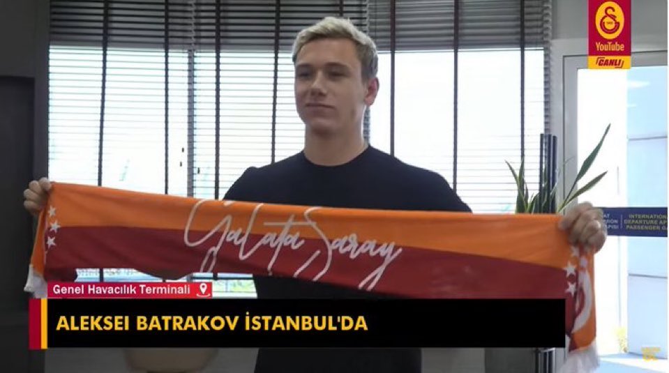 DarkstarRichird's tweet photo. Sonunda özümüze döndük 
Galatasaray atkısı 🧣,
Hoşgeldin Batrakov. https://t.co/mI35NcLBsP