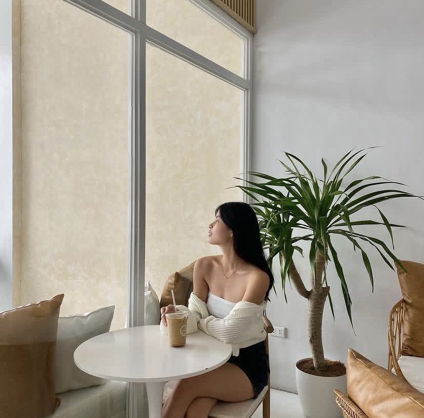 marycheiii's tweet photo. coffee cozy weather for rest day 🤍 https://t.co/e3NthJHE33
