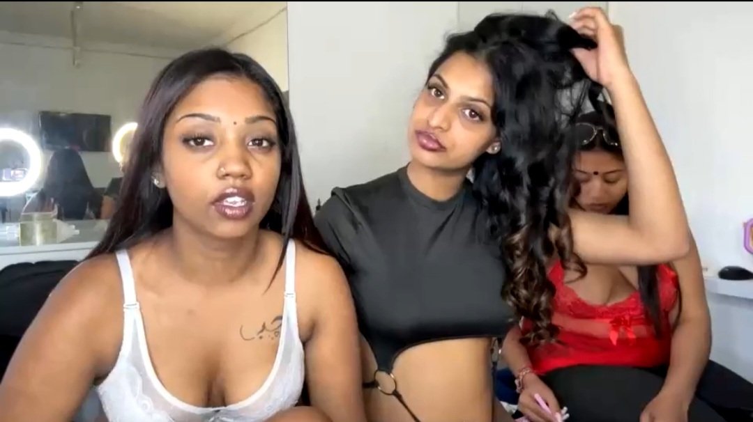 ThePLUG10001's tweet photo. Guyssss 

I have telegram and Twitter indian groups 💦💥💥 Durban/Jhb

It's R200 OTT or Hollywood vouchers

Hmu if interested 🤪 
I'd show proof https://t.co/l6ZrqirBxk