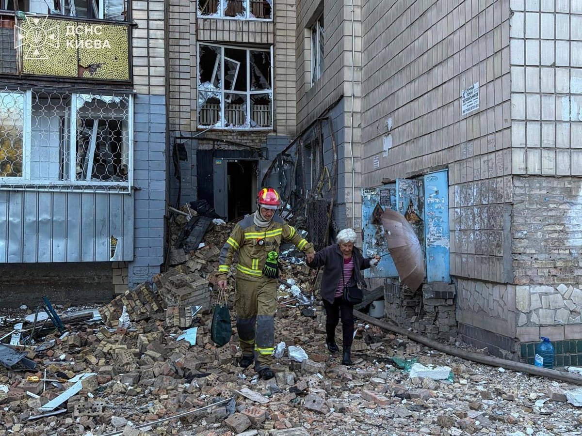 hadjalahbib's tweet photo. Kyiv woke up to another deadly Russian attack. At least 16 killed and more than 40 injured. 

Behind every number is a person, a grieving family, and a life changed forever.

This must stop. #IHL must be respected. https://t.co/8QCr2FQCAA