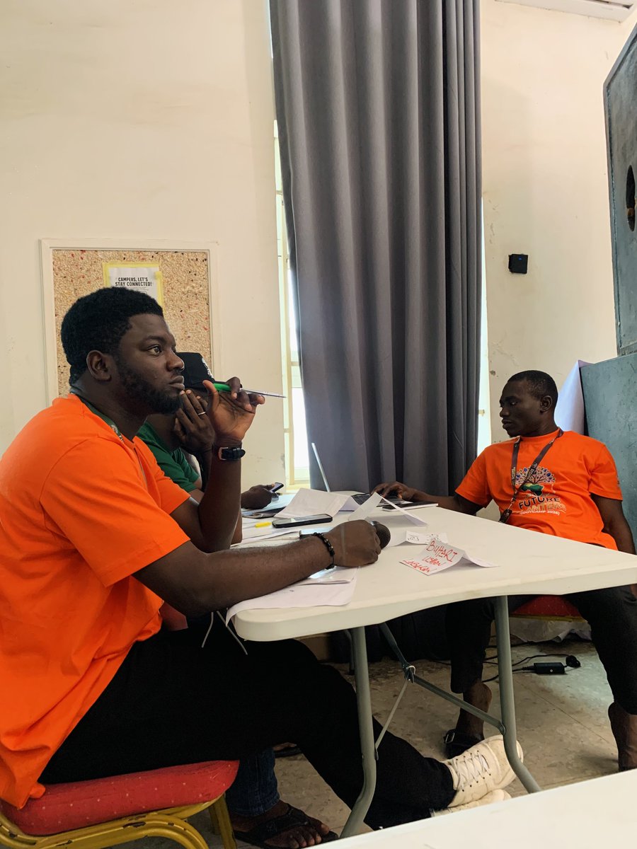 FuturePlanters's tweet photo. Our Planters are learning the business of entrepreneurship and enterprise with Caleb Chagatimothy, Program Manager at YMCA and Future Planters Africa partner.

From ideas to value creation, we’re learning how to BUILD!

What business idea would you love to bring to life? 👇🏾 https://t.co/WYaYSlDHxY