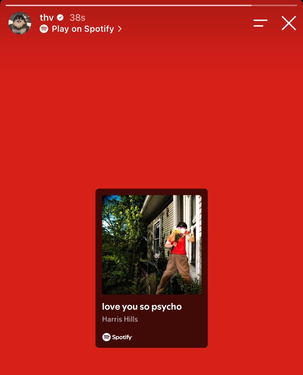 thvseverim's tweet photo. Taehyung recommending a song with 7000 streams to his 76.2 M followers, responsible quality music lover at its finest https://t.co/N9GhIcZ7hg