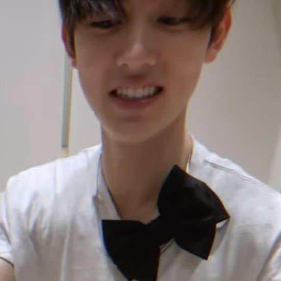 oshseom's tweet photo. 아니이거진짜구라아니야?사람이어떻게이롷게귀엽게생김찌발……………  ㅜㅜ https://t.co/Eaib9IwSxr