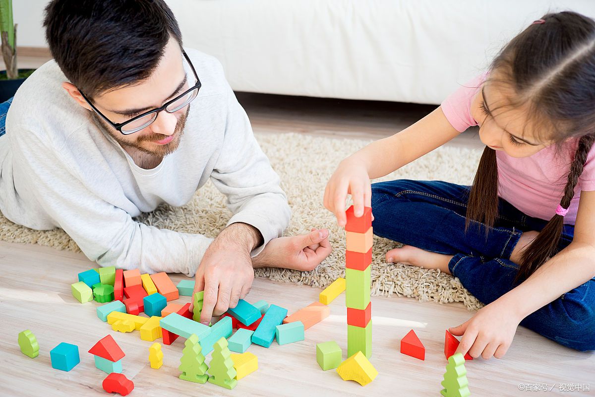 baruska666's tweet photo. This afternoon’s little win: building a card house with my 5-year-old! We laughed when it collapsed u0026 built it taller next time—perfect messy fun ， https://t.co/3HVXvMiaXu