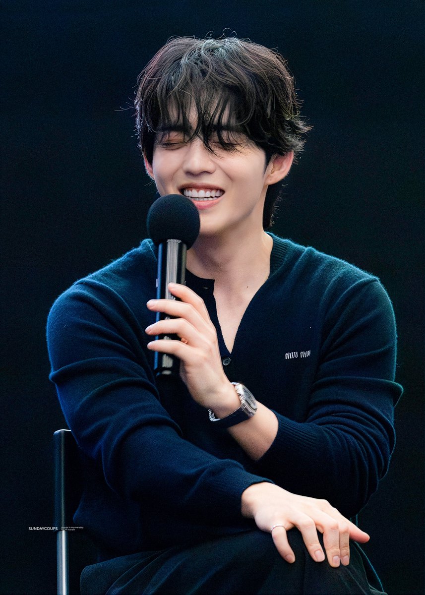 SUNDAYCOUPS_'s tweet photo. 260819 뉴트럴 뷰잉파티

#SCOUPS #에스쿱스 #승철 #세븐틴 #SEVENTEEN https://t.co/cp9uqAkeda