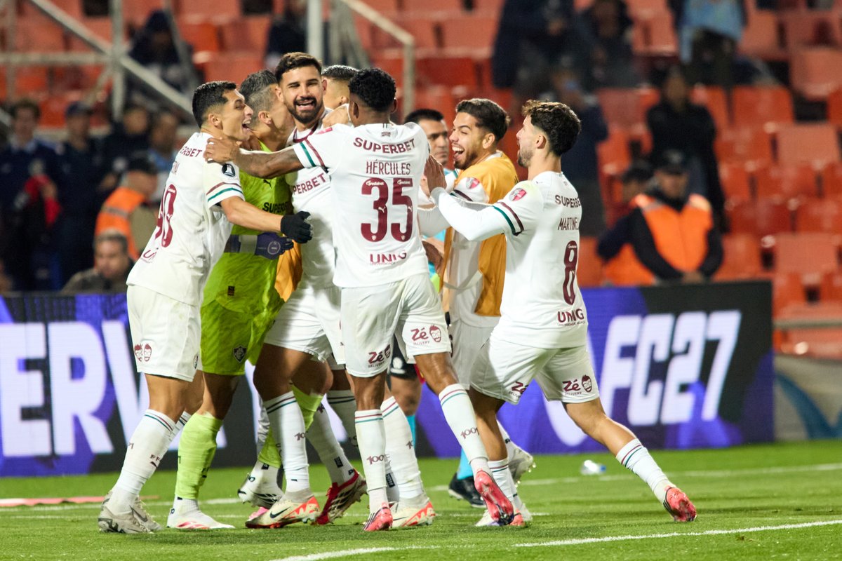 futboliza2com's tweet photo. ¡Fábio apagó la ilusión de la Lepra!
Fluminense empató 1-1 y eliminó a Independiente Rivadavia 5-4 en penales. 🧤🇧🇷
La aventura de la Lepra terminó desde los doce pasos. https://t.co/3VHcuVuTaE 📸 Conmebol Libertadores BR https://t.co/4DpdYxrwpN