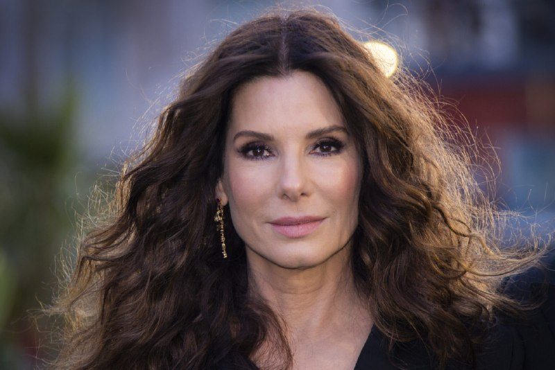 sondeolatinord's tweet photo. 🛑 | Sandra Bullock habla sobre la muerte de su pareja Bryan Randall: “No me permitieron hablar de ello” 💔
📌 #Farándula #SandraBullock #BryanRandall #CineInternacional #Sondeolatino #Noticias 🇺🇸 🎬
🌎 Mira Los Detalles aquí 🔗 : https://t.co/SZU0WCAL7H https://t.co/ZIFOUkLN1J