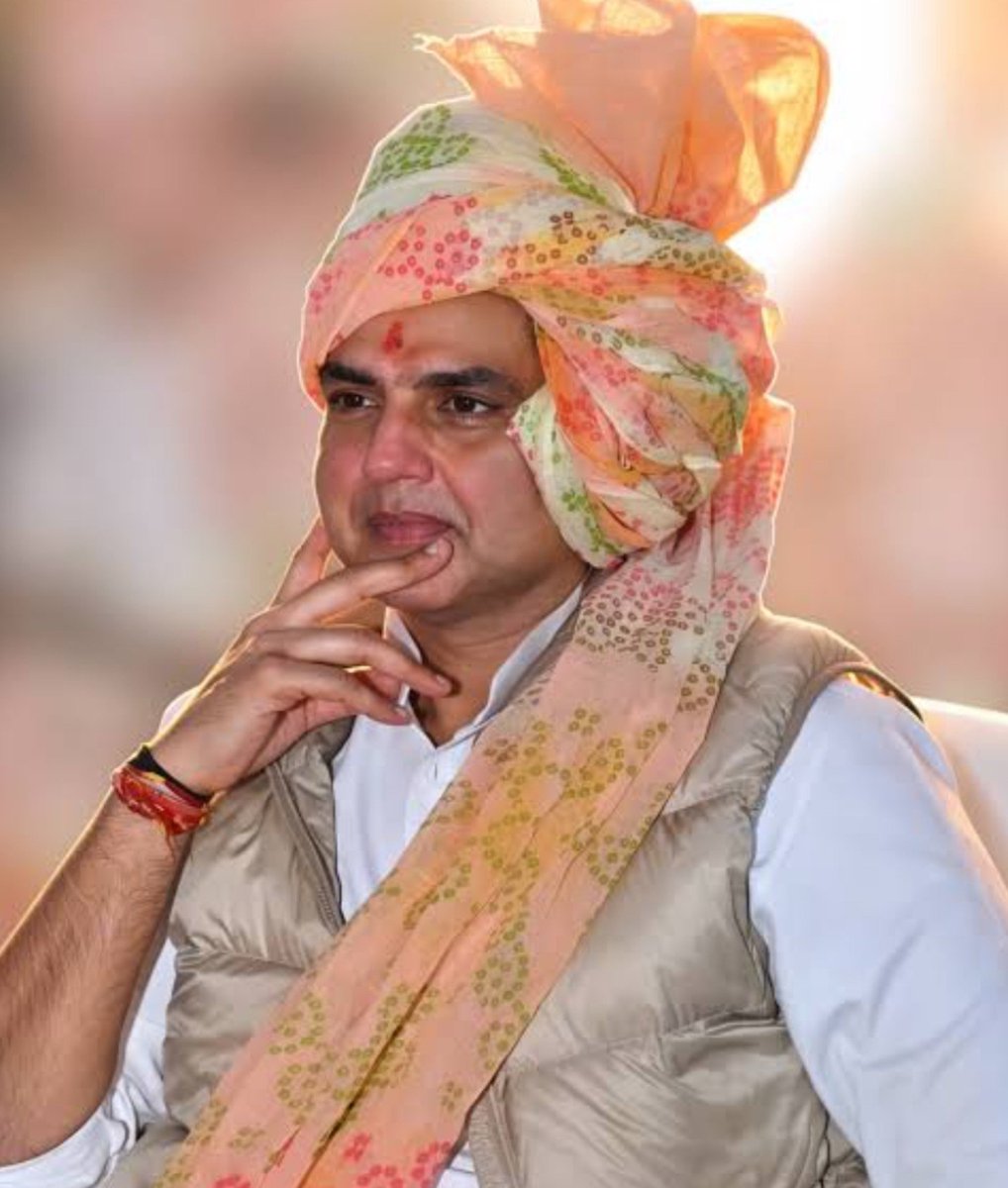 royalswaroop13's tweet photo. चेहरे की ये मुस्कान यूँ ही नहीं है इसके पीछे 
अपनों का भरोसा और लाखों दिलों की दुआ है 🫶♥️

@AnilChopra_ @SachinPilot https://t.co/ivxcDq7YK3