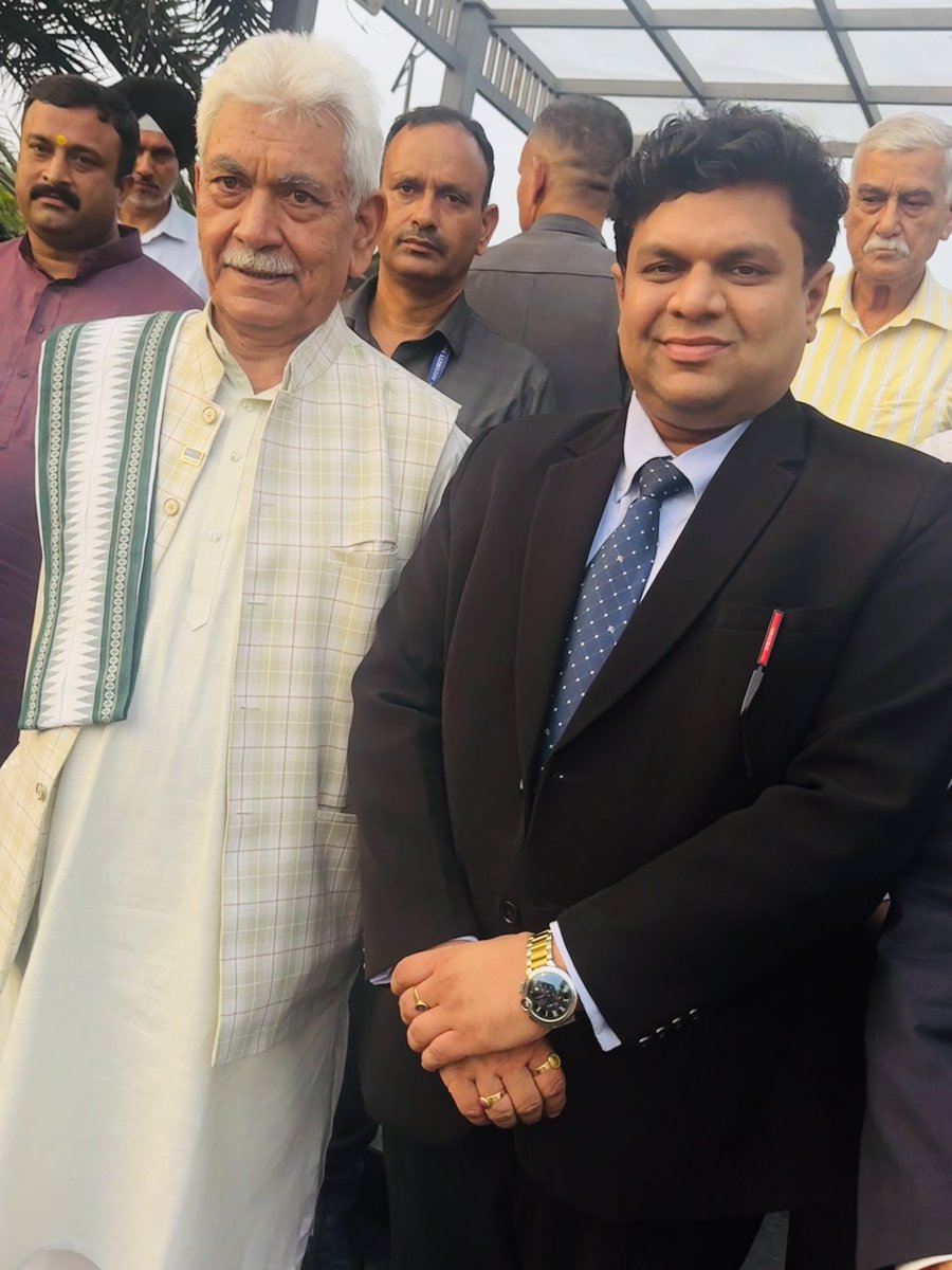 usinghal's tweet photo. 🇮🇳 Inspired by Leadership & Innovation

A truly enriching meeting with Hon’ble Lieutenant Governor of J&K, Shri Manoj Sinha Ji. 🙏

Deeply impressed by his grounded personality, energy, knowledge and genuine enthusiasm for development.

We had a detailed discussion on indigenous CleanTech & sustainable solutions, including:

🏍️ KGV — Plug-in Hybrid Motorbike & Conversion Kits, designed to reduce running costs by up to 95%.

⚡ Winsol — Indigenous Compact Power Plant for clean & decentralized renewable energy.

Grateful for his valuable time, encouragement and appreciation for our innovations.

Innovation for a cleaner J&K. Technology for a Viksit Bharat. 🇮🇳

@manojsinha_ @OfficeOfLGJandK

#ManojSinha #JammuKashmir #KGV #Winsol #CleanTech #Innovation #ViksitBharat @narendramodi @PiyushGoyal @gupta_rekha @ajayddnews @ppunamchand1979 @startupindia @FinMinIndia @SanjivIRS @rajnathsingh