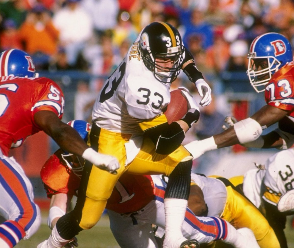 merrilhoge's tweet photo. Looking back at my playing days, I realize the greatest lessons had very little to do with football.

I was drafted in 1987 and spent seven of my eight NFL seasons in Pittsburgh. I was fortunate to lead the team in rushing and receiving and earn Iron Man of the Year, but those accomplishments came from showing up every day, embracing the hard work, and refusing to accept that something couldn't be done.

Football taught me that talent can only take you so far. Your mindset determines how far you're willing to go.

There were plenty of days I was tired, hurt, frustrated, or unsure of what was next. I learned to focus on what I could control, find a solution, and keep moving forward.
I didn't have the words for it then, but that's where Find A Way was born.

Life will challenge every one of us. The question isn't whether adversity will come. It's what you'll do when it does.

Find A Way. Every Day. 💪

#findaway #pittsburghsteelers #lifelessons