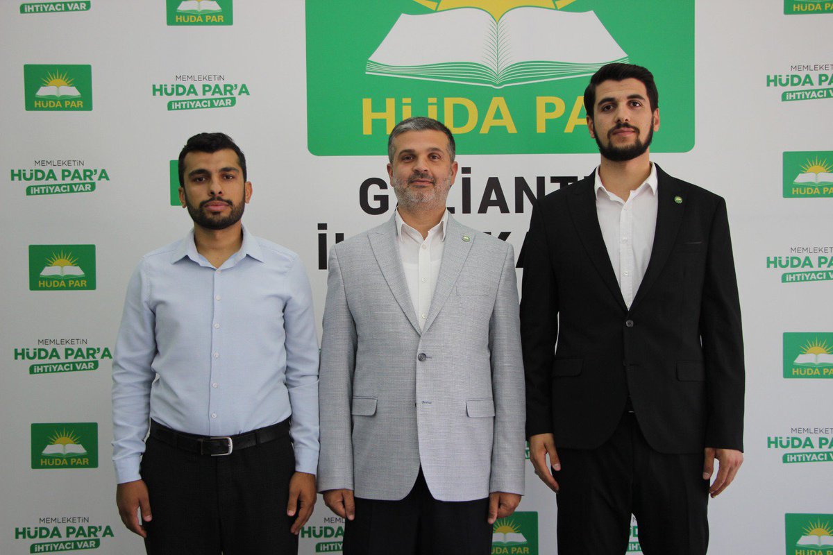 hudaParShtkamil's tweet photo. HÜDA PAR Şehitkamil İlçe Gençlik Kolları Başkanlığı görevine Mustafa Çevik getirildi. Yeni yönetime çalışmalarında muvaffakiyetler diliyor; devreden Musab Güçlüer'e emek ve gayretlerinden dolayı teşekkür ediyoruz. Hayırlı olsun.

#HürGençlik #Şehitkamil #HÜDAPAR https://t.co/5vmTfnd9qM