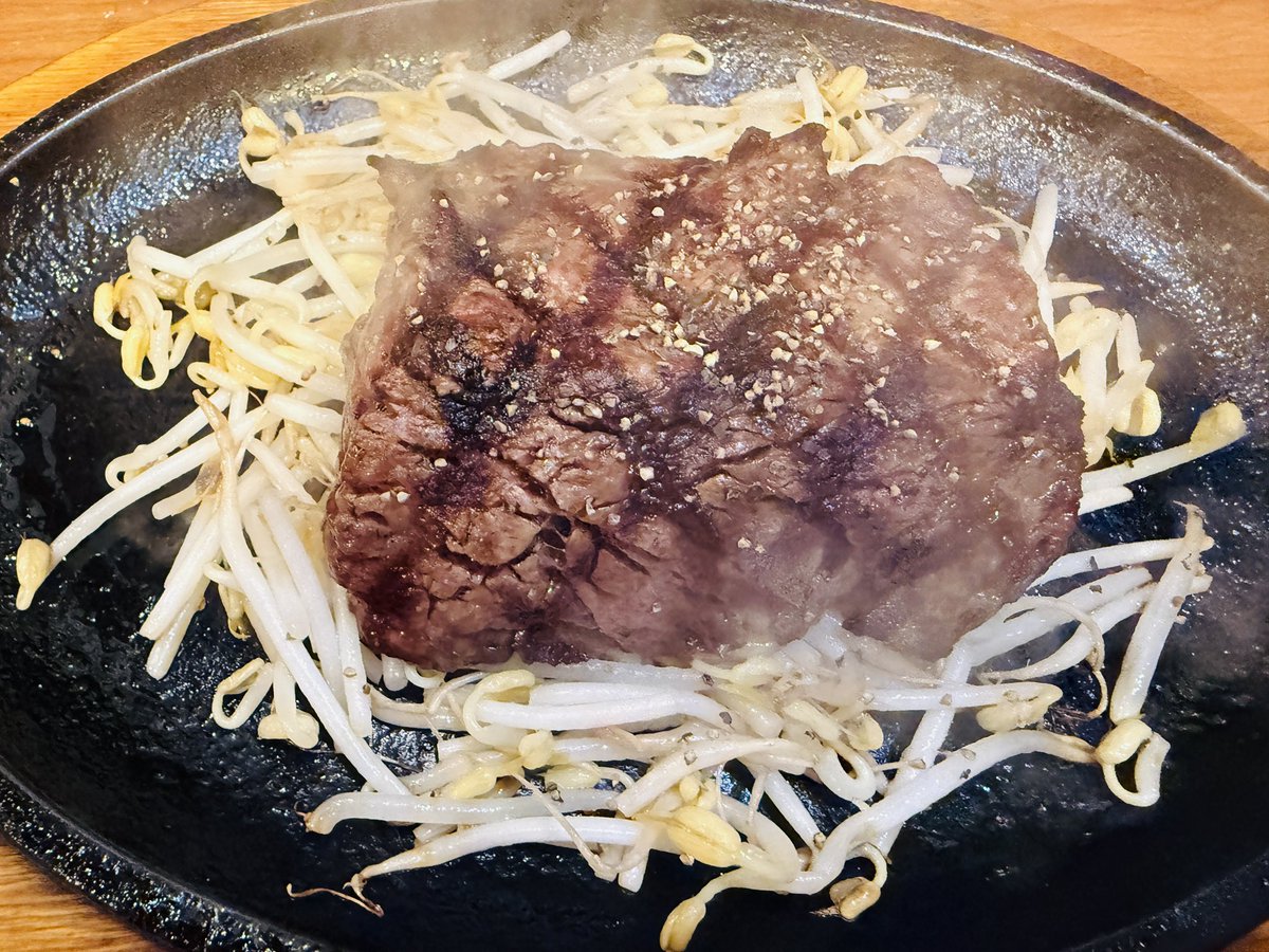 pops_junta's tweet photo. 昨日、今日と沖縄18時間弾丸出張。隙間を縫って沖縄を味わおうと奮闘。やっぱ沖縄はのんびりしたくなる地ですね。 https://t.co/nhEanejs3G