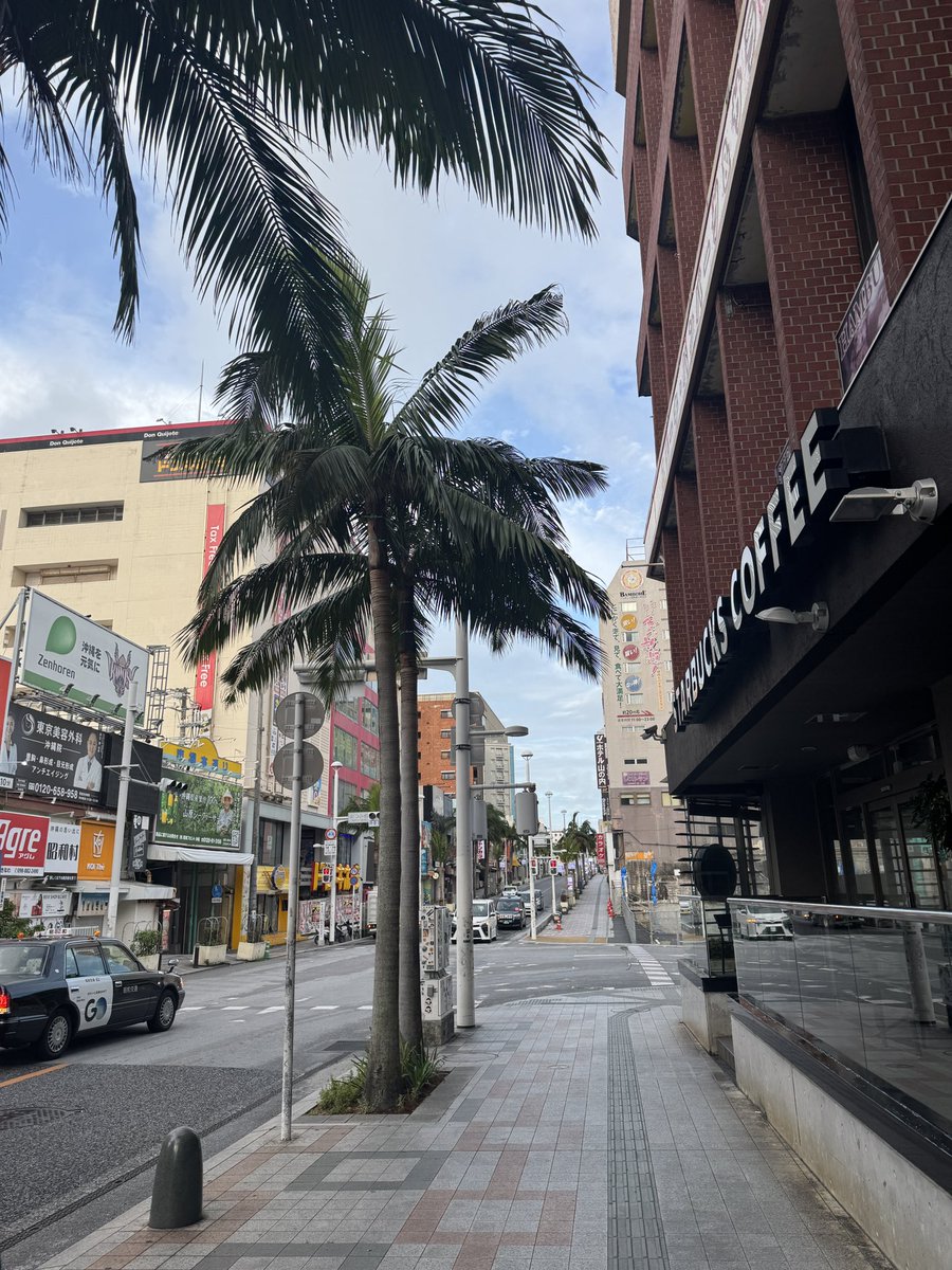 pops_junta's tweet photo. 昨日、今日と沖縄18時間弾丸出張。隙間を縫って沖縄を味わおうと奮闘。やっぱ沖縄はのんびりしたくなる地ですね。 https://t.co/nhEanejs3G