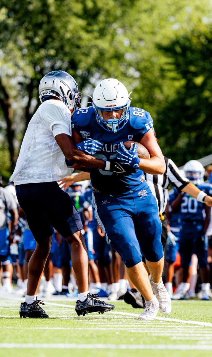 JeremiahSwift24's tweet photo. Had a great scrimmage against St. Augustine Prep to help us prepare for the upcoming season. Glad to be back out there competing! 🏈💪🏻 @coachjohnson302 @ZacharyBlum1 @MiddletownFB https://t.co/yczyLmq3Yj
